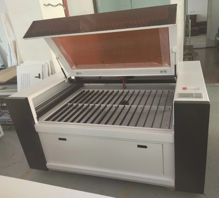 খোদাই করার জন্য উচ্চ গতির Co2 লেজার মেশিন 0-1000mm/S Co2 লেজার কাটিং মেশিন